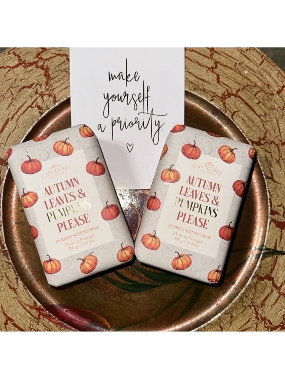 CASTELBEL LIMITED EDITION Autumn Leaves & Pumpkins Please Scented Soap Bars 2pk